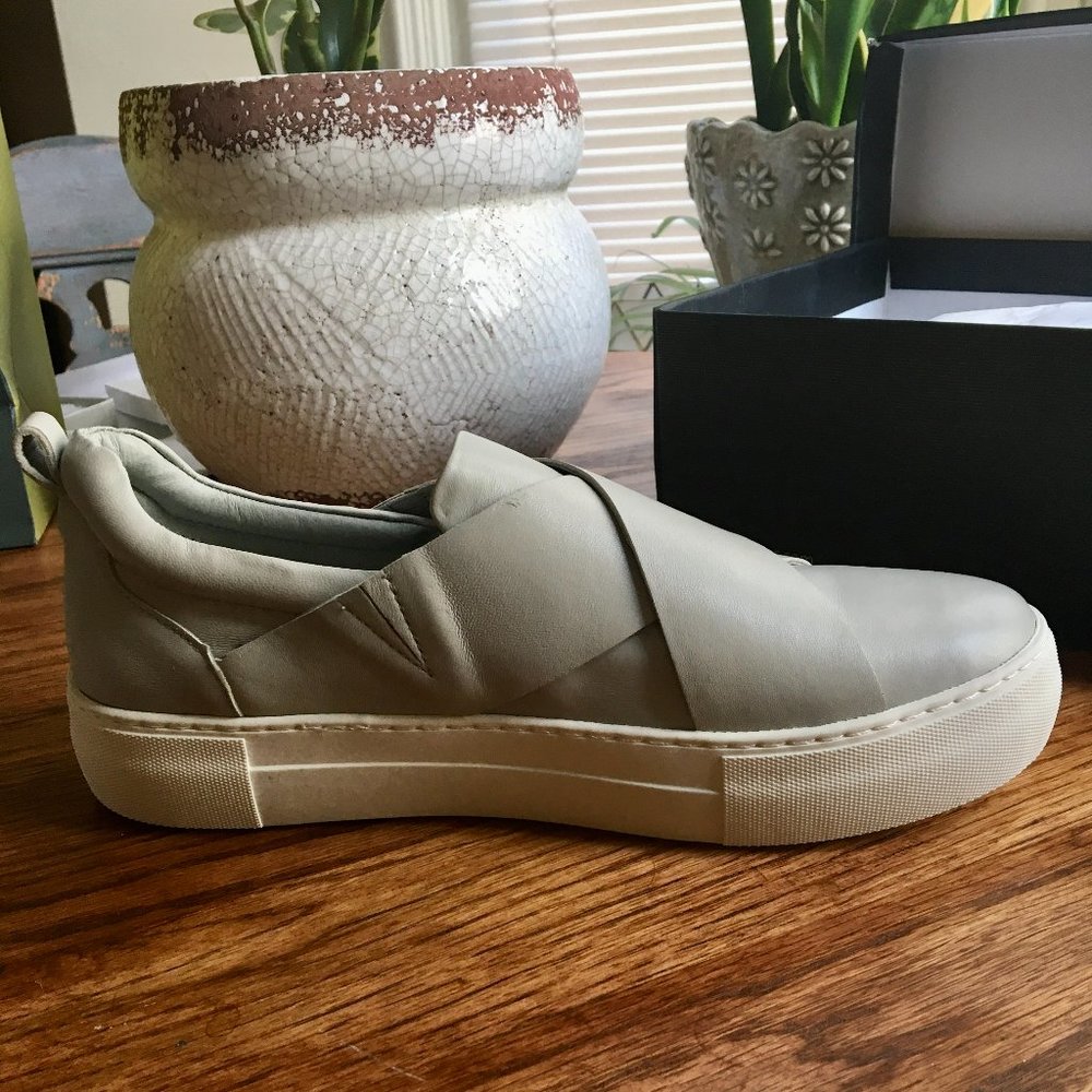 NEW J/Slides NYC Light Grey Leather Alec Women's Shoe